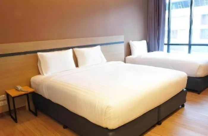 Sans Hotel 3*