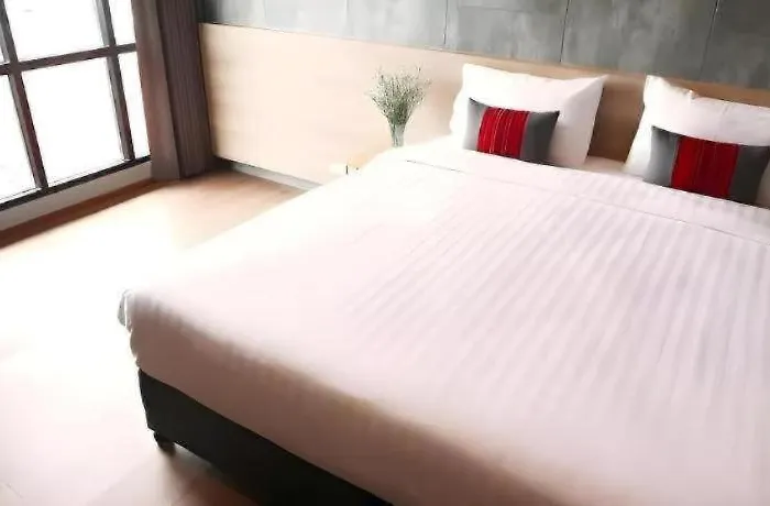 Sans Hotel Ratchaburi