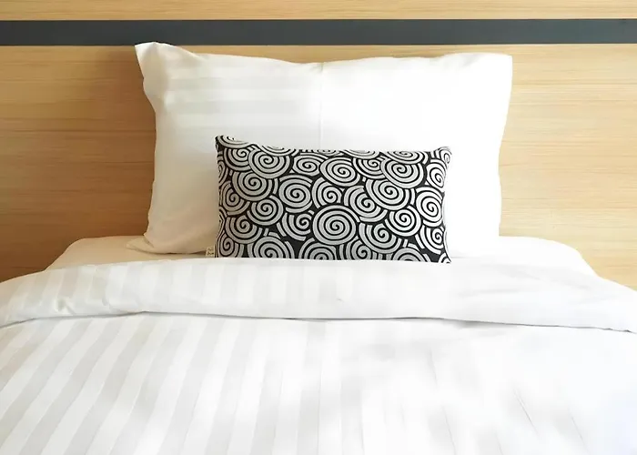 Sans Hotel 3*