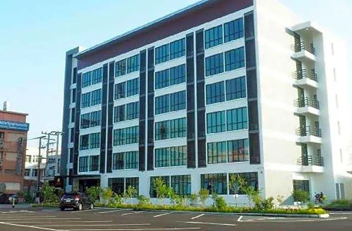 โรงแรม Sans 3*